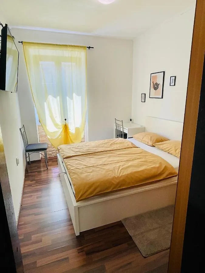 Apartment Apartman Three Queens Rijeka Croatia